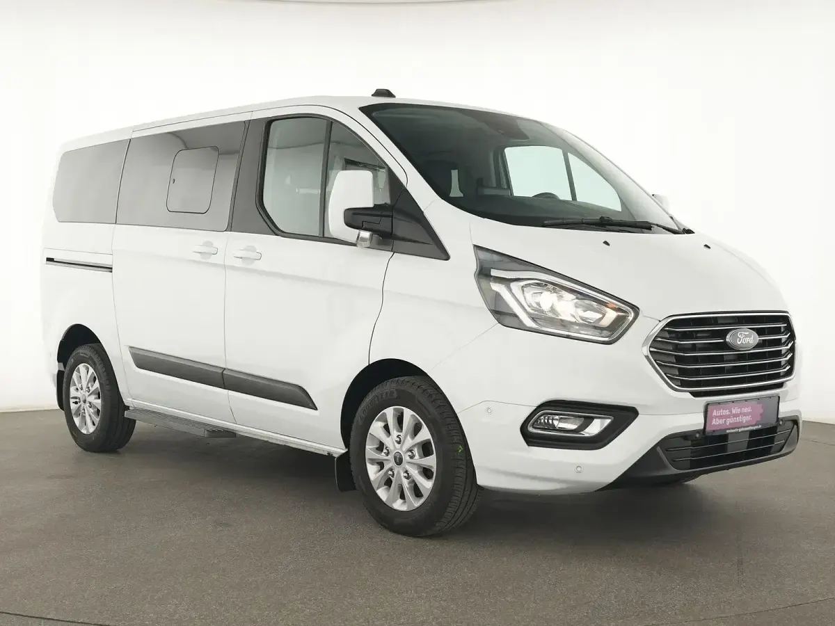 Gebraucht Ford Tourneo Custom 105 PS (77 kW) 2021 Frost weiss Van