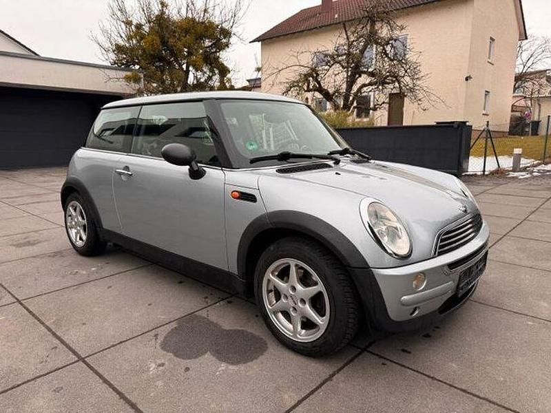 Second-hand Mini ONE 221 CP (162 kW) 2002 Argintiu Hatchback