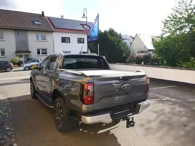 Neu Ford Ranger Platinum 241 PS (177 kW) 2025 Grau Pickup
