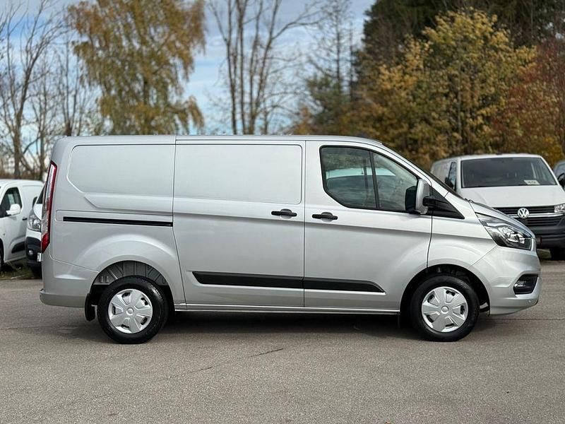 Second-hand Ford Transit Custom 105 CP (77 kW) 2022 Argintiu Monovolum