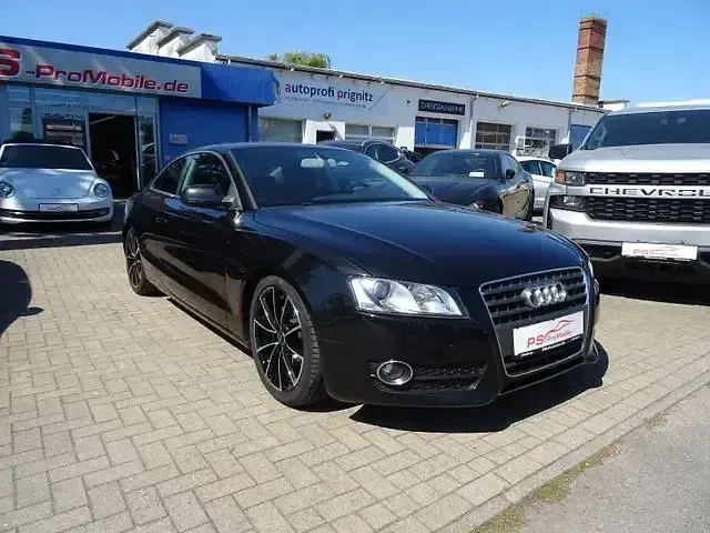 Gebraucht Audi A5 Sport 160 PS (117 kW) 2011 Schwarz Coupé