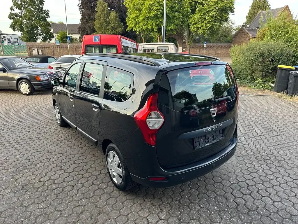 Gebraucht Dacia Lodgy Prestige 116 PS (85 kW) 2014 Schwarz Van / Kleinbus
