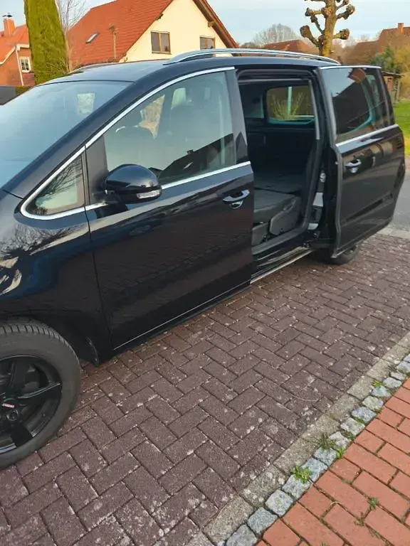 Gebraucht VW Sharan Highline 140 PS (102 kW) 2013 Schwarz Van / Kleinbus