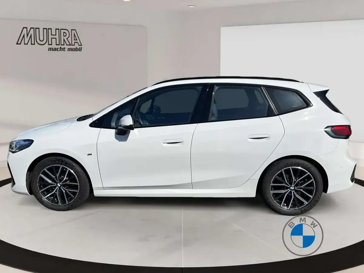 Gebraucht BMW 220 Active Tourer M Sport 170 PS (125 kW) 2025 Alpinweiss iii Van / Kleinbus