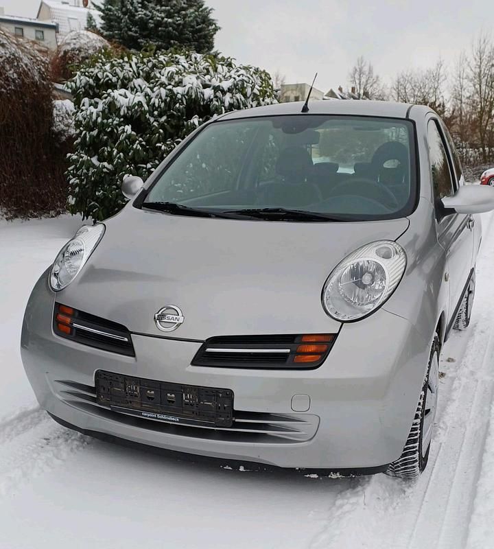 Gebraucht Nissan Micra 65 PS (47 kW) 2004 Silber Kleinwagen