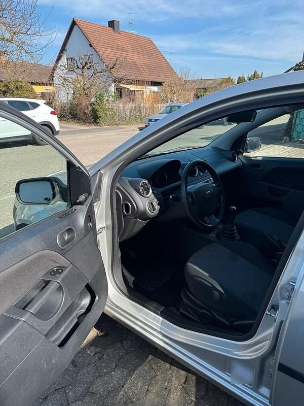 Gebraucht Ford Fiesta 60 PS (44 kW) 2005 Kleinwagen