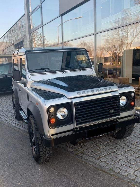 Silber Gebraucht 2015 Land Rover Defender SUV | 56.890 € (Fairer Preis) - Bild 1/4