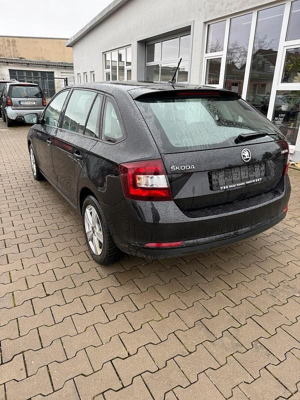Gebraucht Skoda Rapid Ambition 95 PS (69 kW) 2018 Schwarz Kleinwagen