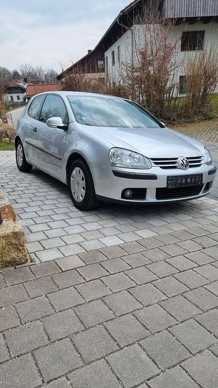 Gebraucht VW Golf IV Trendline 102 PS (75 kW) 2005 Grau Limousine