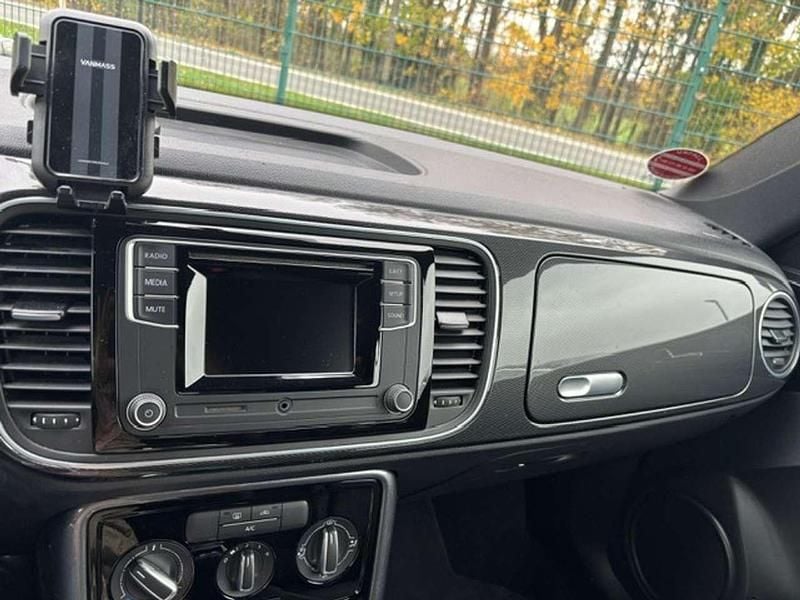 Gebraucht VW Beetle Cabriolet R-line 150 PS (110 kW) 2017 Schwarz Cabrio