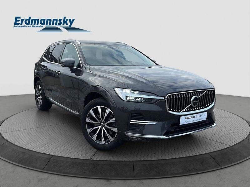 Gebraucht Volvo XC60 Plus 197 PS (144 kW) 2023 Platinum grey (grau) SUV