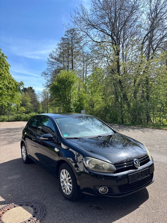 Schwarz Gebraucht 2009 VW Golf VI Trendline Limousine | 3.349 € (Guter Preis) - Bild 1/4