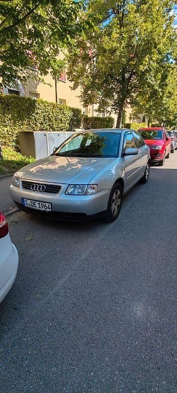 Silber Gebraucht 1998 Audi A3 Limousine | 1.100 € (Guter Preis) - Bild 1/4