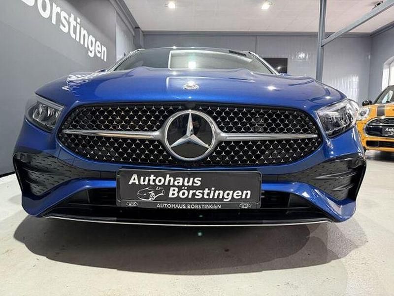 Gebraucht Mercedes A200 AMG 150 PS (110 kW) 2024 Blau Limousine