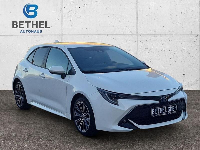 Gebraucht Toyota Corolla Team 98 PS (72 kW) 2022 Weiß Limousine