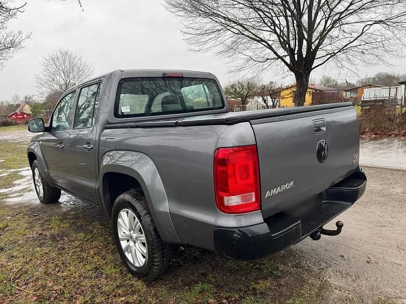 Gebraucht VW Amarok 163 PS (119 kW) 2011 Grau Pickup