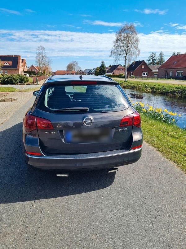 Gebraucht Opel Astra 136 PS (100 kW) 2015 Grau Kombi