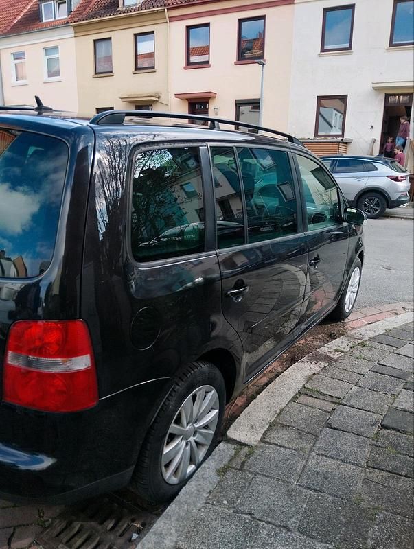 Gebraucht VW Touran 140 PS (102 kW) 2007 Schwarz Van / Kleinbus