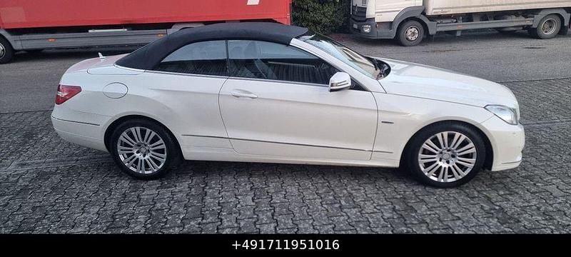 Gebraucht Mercedes E220 170 PS (125 kW) 2011 Weiß Cabrio