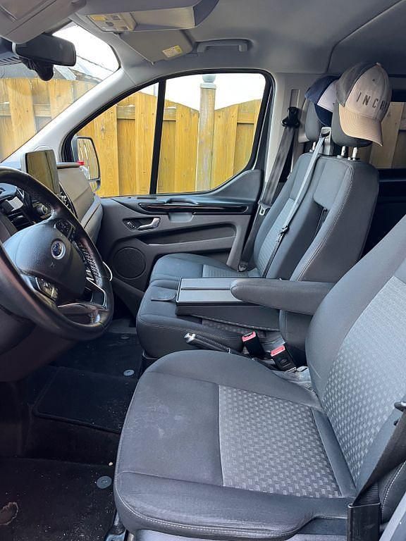 Gebraucht Ford Tourneo 170 PS (125 kW) 2018 Grau Van / Kleinbus