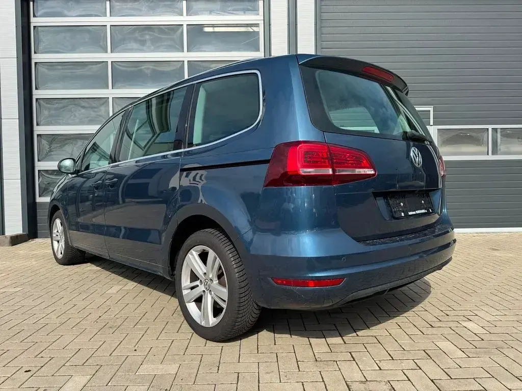 Gebraucht VW Sharan R 184 PS (135 kW) 2016 Blau Van / Kleinbus