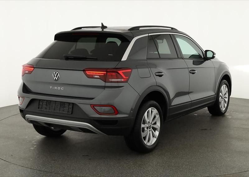 Neu VW T-Roc Life 150 PS (110 kW) 2025 Indium grau metallic SUV
