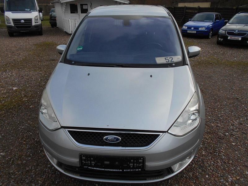 Gebraucht Ford Galaxy 140 PS (102 kW) 2008 Silber Van / Kleinbus