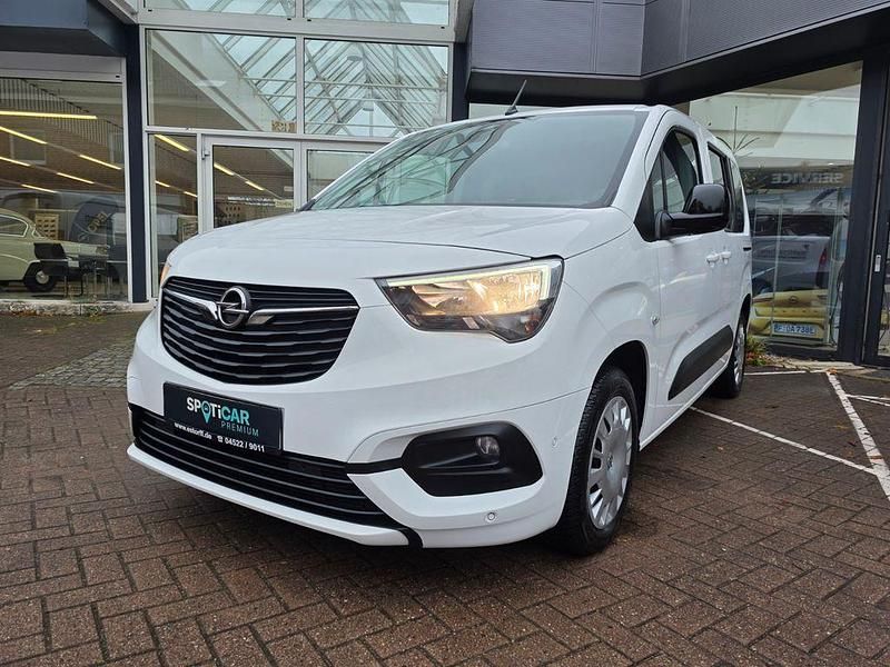 Gebraucht Opel Combo Life Elegance 131 PS (96 kW) 2021 Weiß Van / Kleinbus