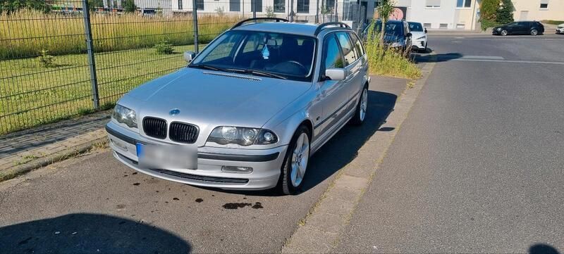 Silber Gebraucht 2000 BMW 330 Kombi | 1.850 € (Fairer Preis) - Bild 1/4