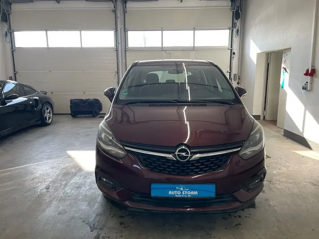 Gebraucht Opel Zafira Business Edition 135 PS (99 kW) 2018 Braun Van / Kleinbus