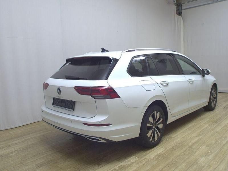Gebraucht VW Golf VIII Move 131 PS (96 kW) 2024 Weiss Kombi