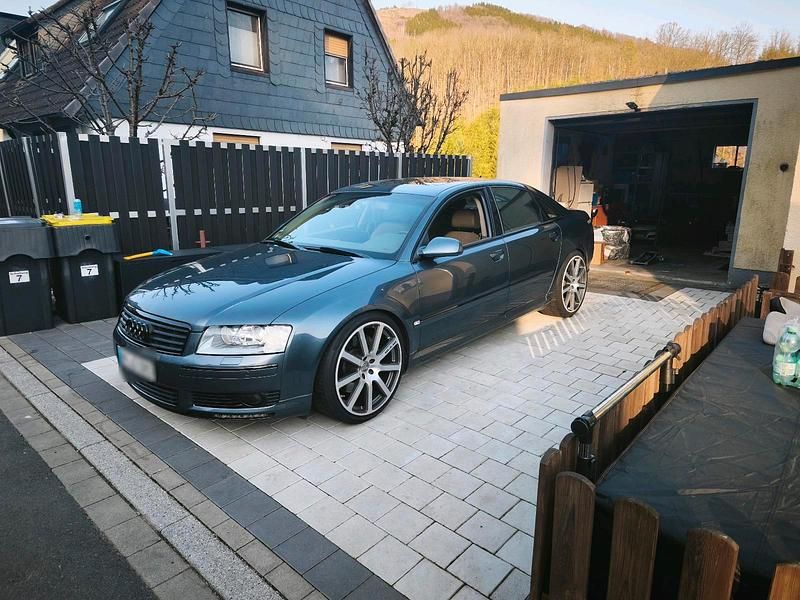 Gebraucht Audi A8 335 PS (246 kW) 2003 Blau Limousine