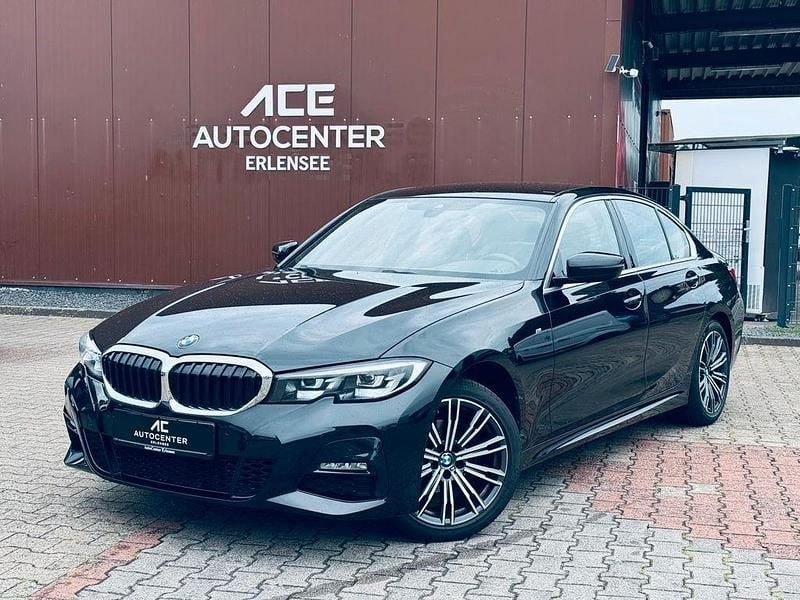 Saphirschwarz Gebraucht 2020 BMW 318 M Sport Limousine | 22.880 € (Fairer Preis) - Bild 1/4