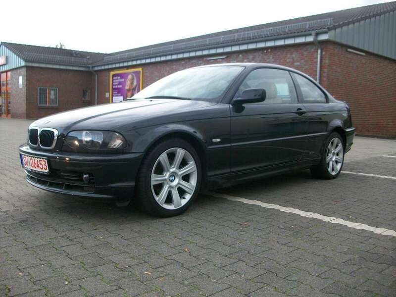 Schwarz Gebraucht 2002 BMW 318 Performance Coupé | 8.800 € - Bild 1/4