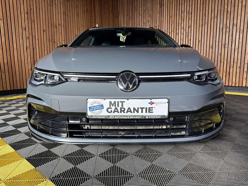 Gebraucht VW Golf VIII R-line 150 PS (110 kW) 2022 Grau Kombi