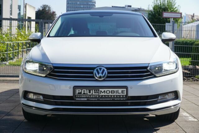 Gebraucht VW Passat Comfortline 190 PS (139 kW) 2016 Weiß metallic Limousine