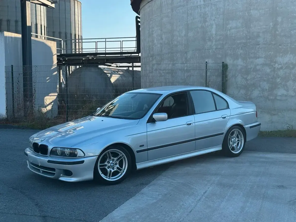 Gebraucht BMW 525 M Sport 192 PS (141 kW) 2002 Silber Limousine
