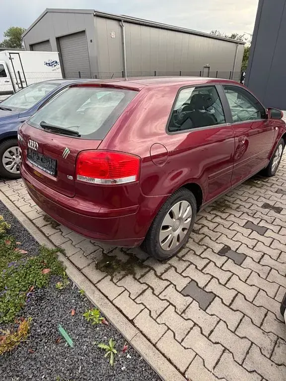 Gebraucht Audi A3 Ambiente 102 PS (75 kW) 2005 Rot Kleinwagen