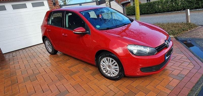 Gebraucht VW Golf VI Style 80 PS (58 kW) 2010 Rot Kleinwagen