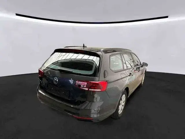 Gebraucht VW Passat Conceptline 122 PS (89 kW) 2023 Grau Kombi