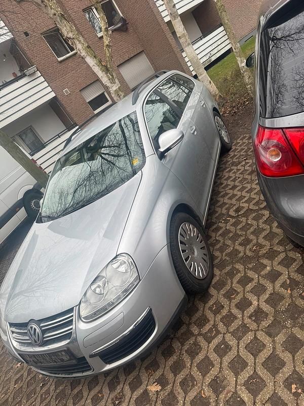 Silber Gebraucht 2008 VW Golf V Kombi | 1.700 € (Superpreis) - Bild 1/4