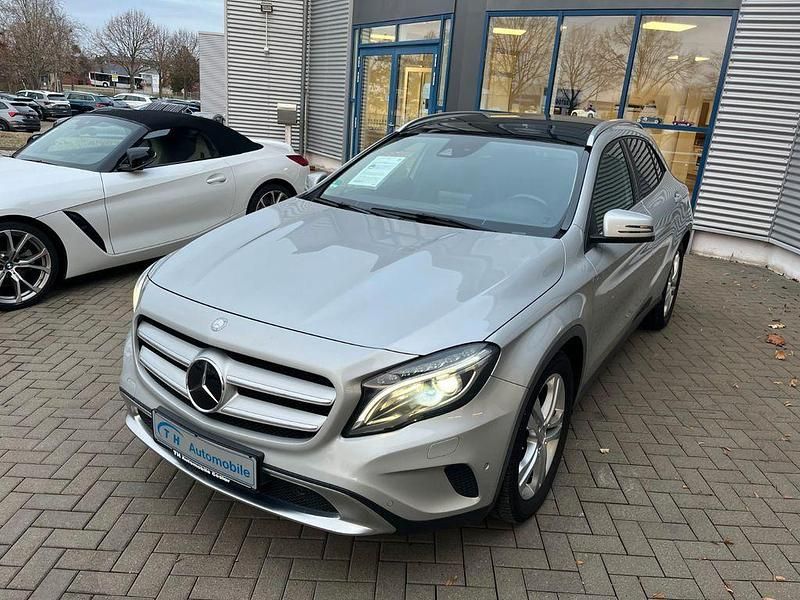 Gebraucht Mercedes GLA200 156 PS (114 kW) 2017 Silber SUV