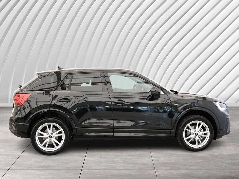 Gebraucht Audi Q2 S-Line 150 PS (110 kW) 2025 Schwarz SUV