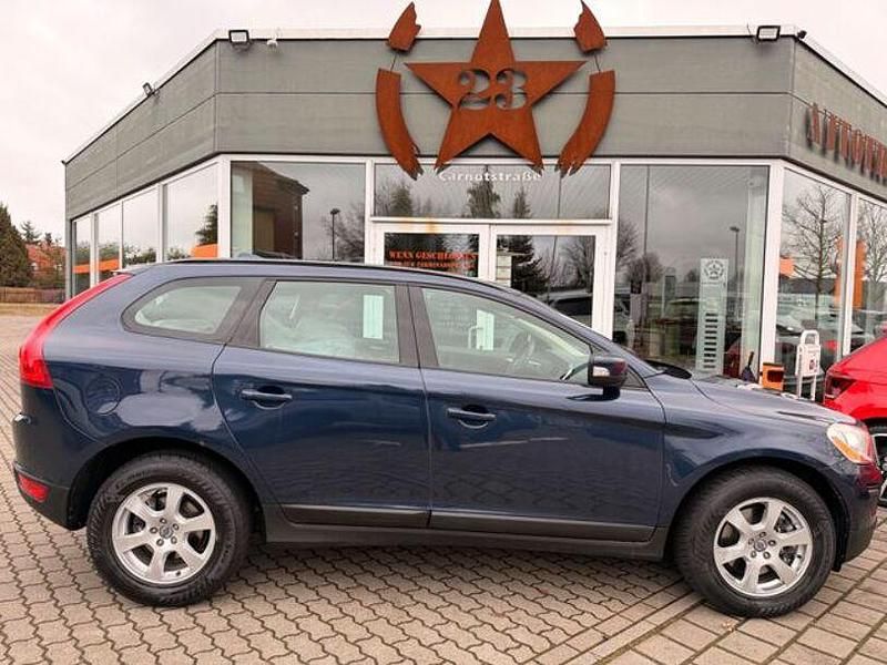Gebraucht Volvo XC60 Kinetic 210 PS (154 kW) 2012 Blau SUV