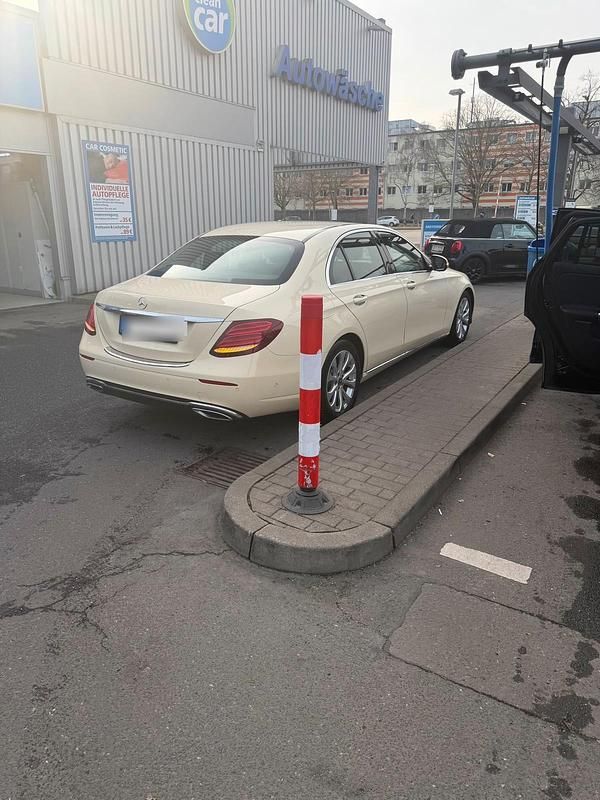 Gebraucht Mercedes E200 160 PS (117 kW) 2019 Limousine