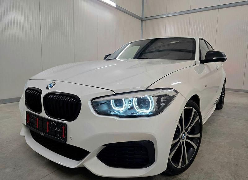 Weiß Gebraucht 2019 BMW M140 M Performance Limousine | 36.900 € (Fairer Preis) - Bild 1/4