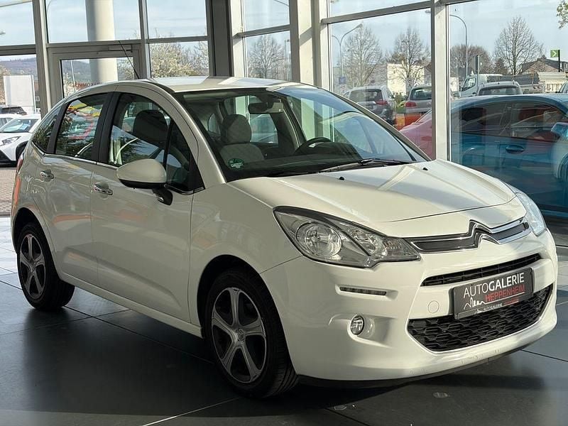 Gebraucht Citroën C3 SELECTION 82 PS (60 kW) 2016 Weiß Limousine
