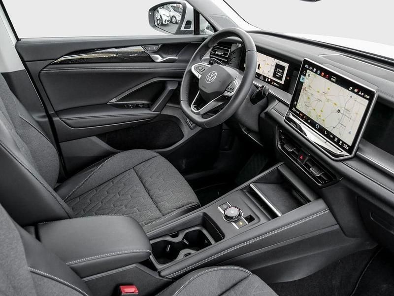 Gebraucht VW Tayron Life 150 PS (110 kW) 2025 Weiss SUV