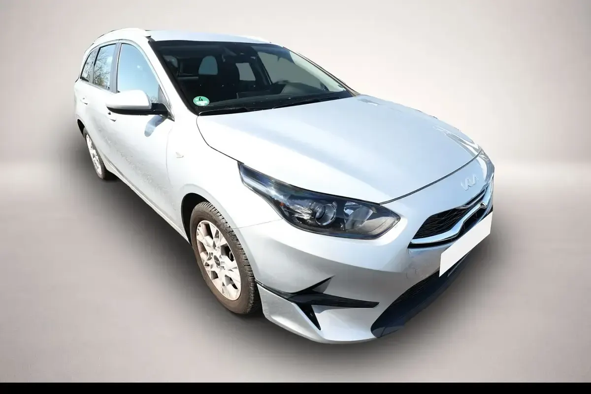Gebraucht Kia Ceed Vision 120 PS (88 kW) 2024 Silber Kleinwagen
