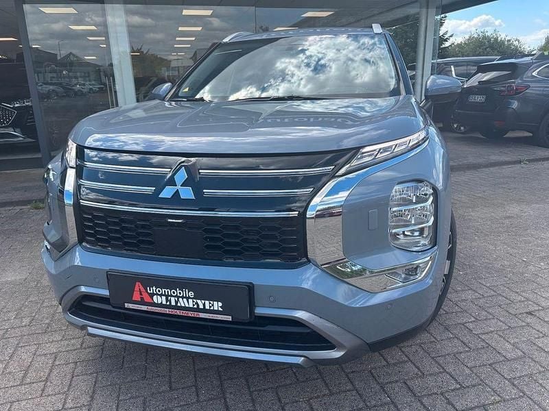 Gebraucht Mitsubishi Outlander P-HEV Edition 306 PS (225 kW) 2026 Grau SUV